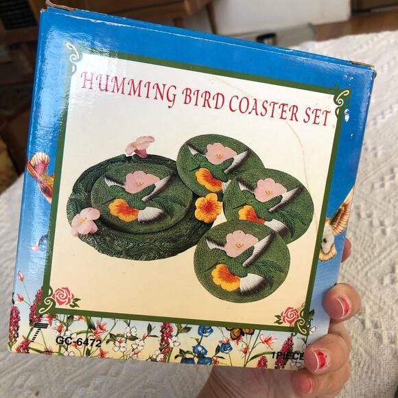 Vintage NOS Hummingbird Resin Coaster Set w/ Holder 3.5″ Birds & Blooms - Picture 4 of 8